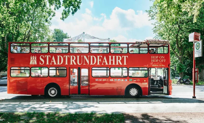 Hamburg: Line A Hop-On Hop-Off Sightseeing Tour