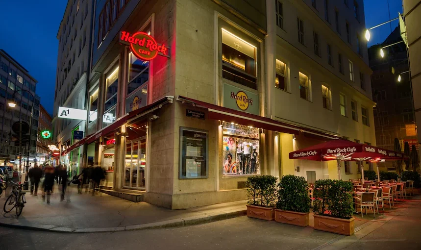 Hard Rock Cafe Vienna Dining Experience