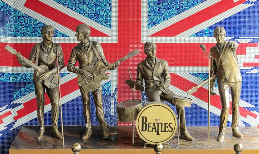 The Beatles & Liverpool with Magical Mystery Tour Rail Trip from London