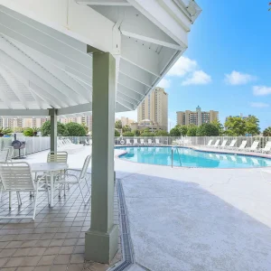 Cozy 2BR Condo Romar Lakes 103E pic10