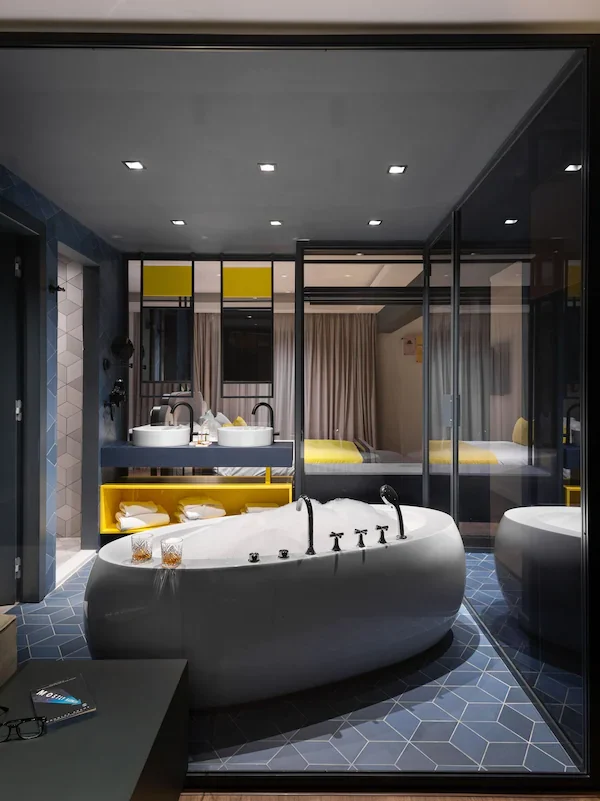 COLORS Hotel Athens pic1